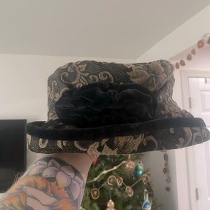 Vintage 80s hat